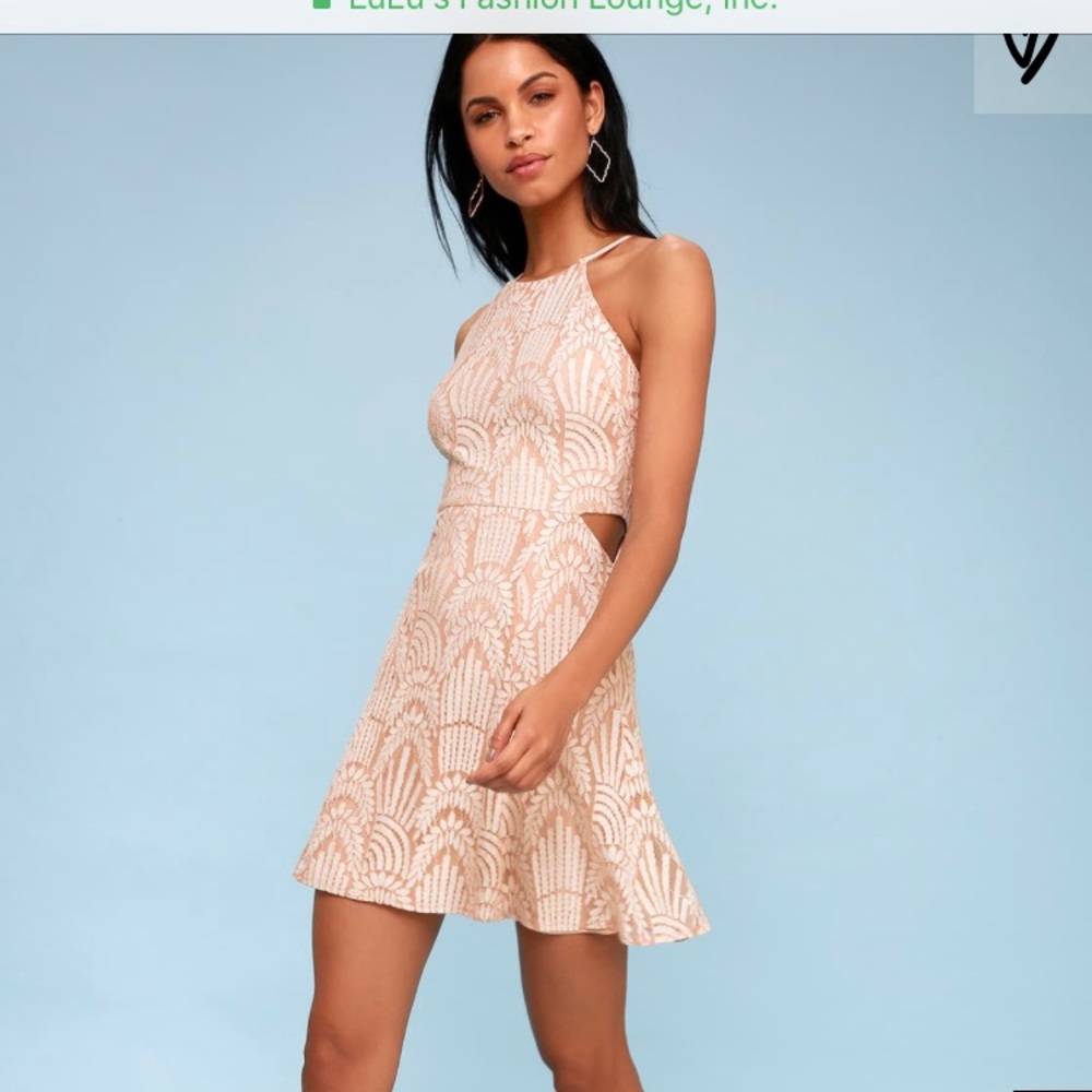 NWOT Lulus blush lace cut out dress